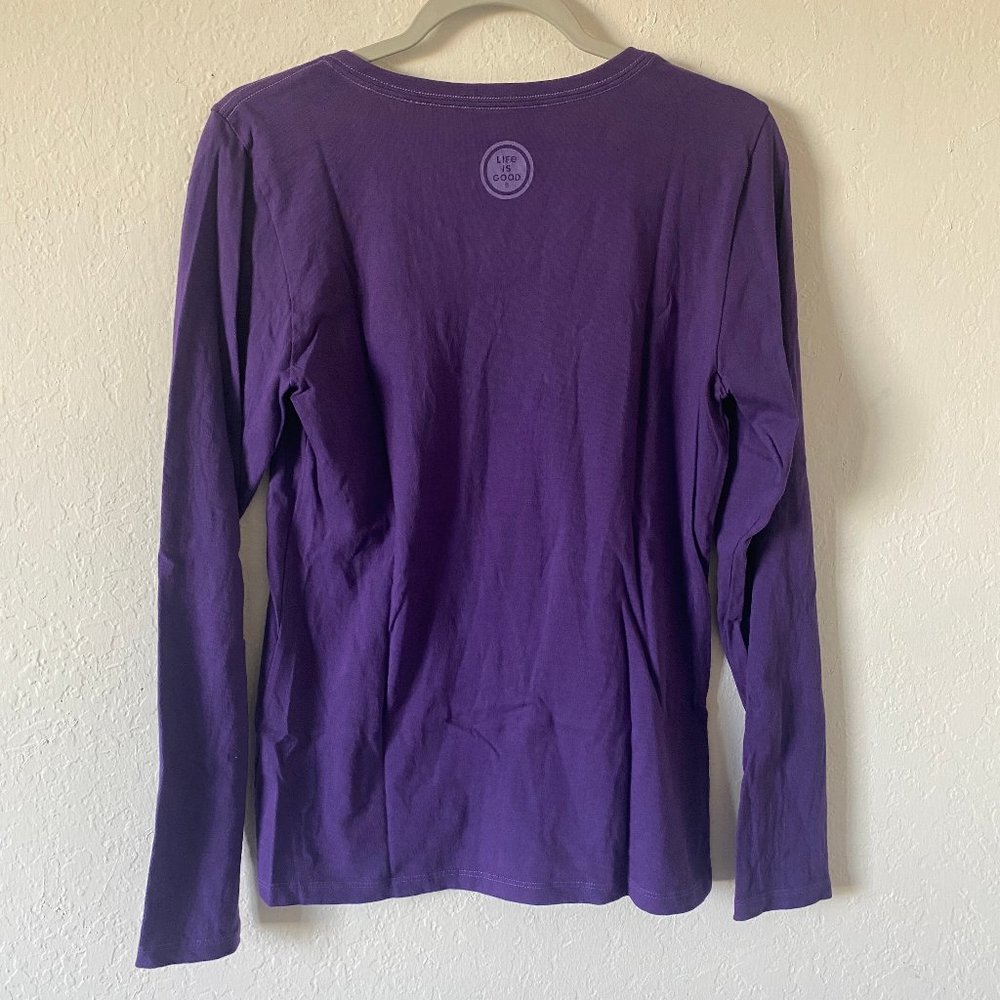 Life Is Good Womens Crusher Tee Size XS Read Between The Wines V Neck Shirt Top - Picture 6 of 10